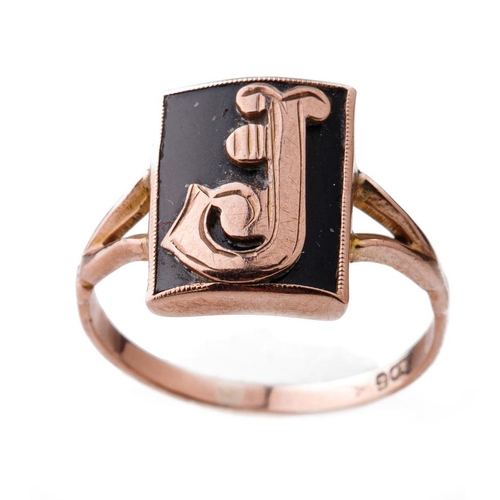 453 - Antique 9ct gold signet ring with the letter 'J' on onyx background, 2.2 grams, size N.