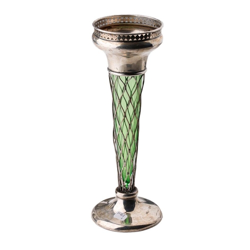 82 - Edwardian hallmarked silver bud vase with green glass liner with pierced decoration, Birmingham 1912... 