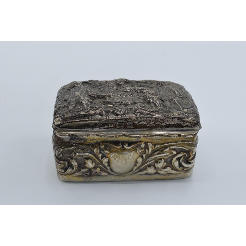 108 - A pair of silver trinket boxes, both with embossed decoration, the larger being Birmingham 1900, the... 