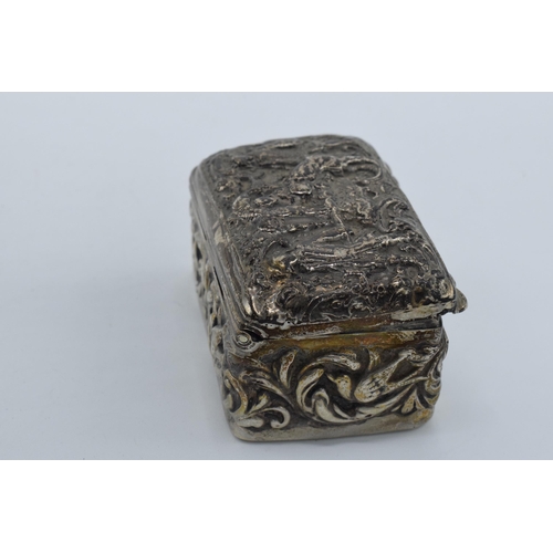 108 - A pair of silver trinket boxes, both with embossed decoration, the larger being Birmingham 1900, the... 