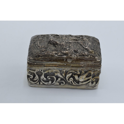 108 - A pair of silver trinket boxes, both with embossed decoration, the larger being Birmingham 1900, the... 