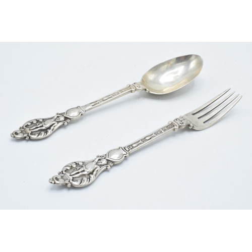 137 - Victorian silver child's fork and spoon, 84.0 grams, London 1867 and similar (2).