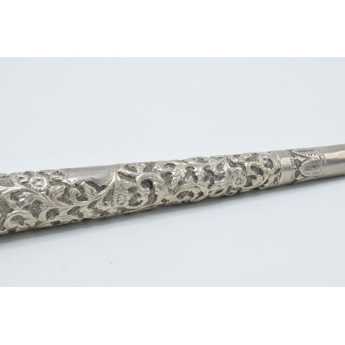 139 - Indian silver parasol handle, 18.5cm long.