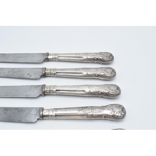 142 - A set of 5 silver handled knives, 'Goldsmiths Alliance Cornhill'.