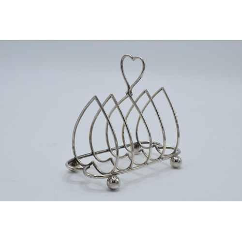 163 - Silver heart shaped toast rack with 5 bars and heart shaped handle, Birmingham 1899, Syner & Beddoes... 