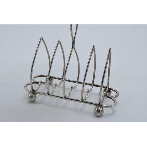 163 - Silver heart shaped toast rack with 5 bars and heart shaped handle, Birmingham 1899, Syner & Beddoes... 