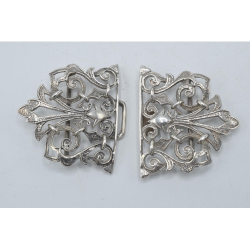 164 - Silver ornate belt buckle, London 1997, 26.3 grams, 8cm wide.