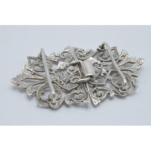 164 - Silver ornate belt buckle, London 1997, 26.3 grams, 8cm wide.