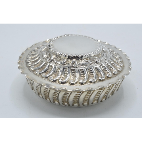 171 - Silver soap dish with shaped edge and repousse decoration, London 1889, JNM (Mappin & Webb), 80.7 gr... 