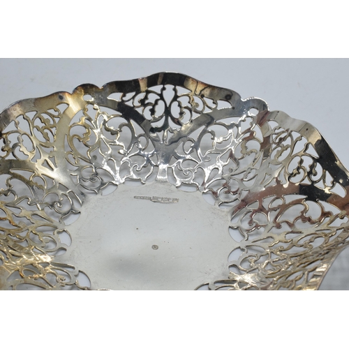 194 - Hallmarked silver bon bon dish with peirced decoration, Birmingham 1964, JZ & Co, 89.2 grams, 14cm d... 