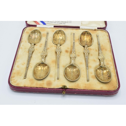 36 - A cased set of 6 silver gilt tea spoons, 57.2 grams, Birmingham 1936, 'Facisimile of the Anointing S... 