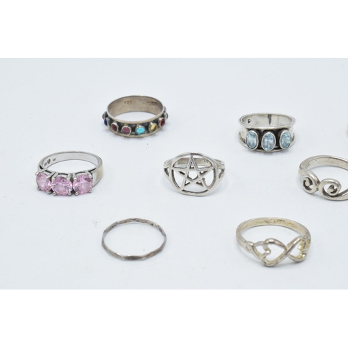 372 - A good collection of silver rings, set with various stones in multiple styles and sizes, 32.1 grams ... 