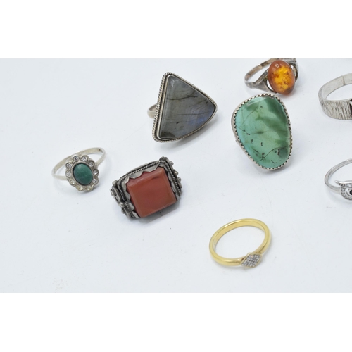 373 - A good collection of silver rings, set with various stones in multiple styles and sizes, 44.4 grams ... 