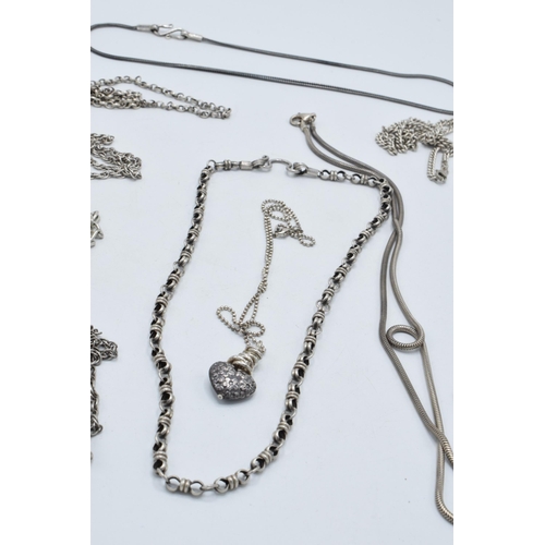 395 - A collection of various silver jewellery to include chains, necklaces and others (Qty), 140.6 grams.