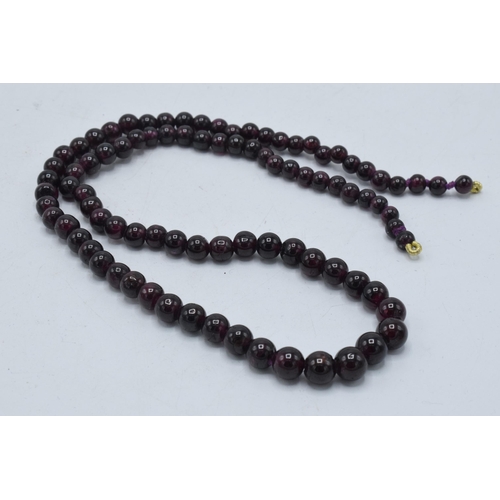 412 - Garnet bead necklace,  45cm long, with graduated beads.