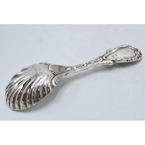 61 - Hallmarked silver ornate caddy spoon with shell bowl, Thomas Bradbury, Sheffield 1952, 41.0 grams, 1... 