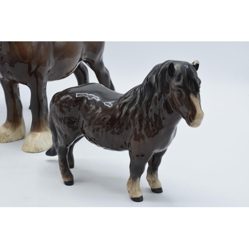 67 - Beswick horses to include brown shire 818, grey thoroughbred (13cm tall), a brown Shetland (ear af) ... 