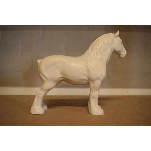 72 - Beswick Burnham Beauty 2309 in matte white colourway (slight af).