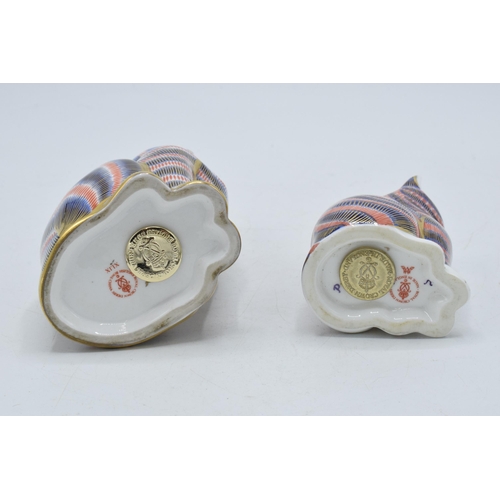 41 - Royal Crown Derby paperweight in the form of a Cat and Kitten, in the Imari palate, with gold stoppe... 