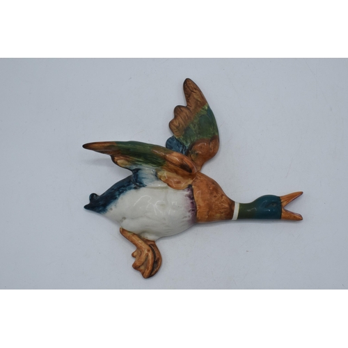 77 - Beswick flying mallard wall plaque 596-2.