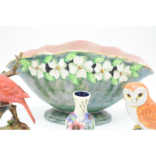 26 - Pottery to include Beswick Barn Owl 2026, Old Tupton Ware vase, Radnor bird figure and Maling flower... 