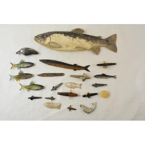 460 - A good selection of vintage fishing lures includes Hardy and some nice scratch built examples.