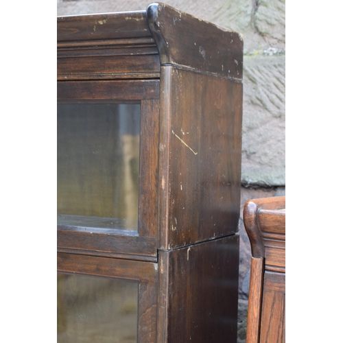 488 - Early 20th century three section barrister's bookcase with sliding doors with brass knobs, Globe Wer... 