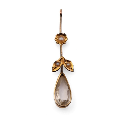 381 - Edwardian 9ct gold pendant, 0.8 grams, 3cm long.