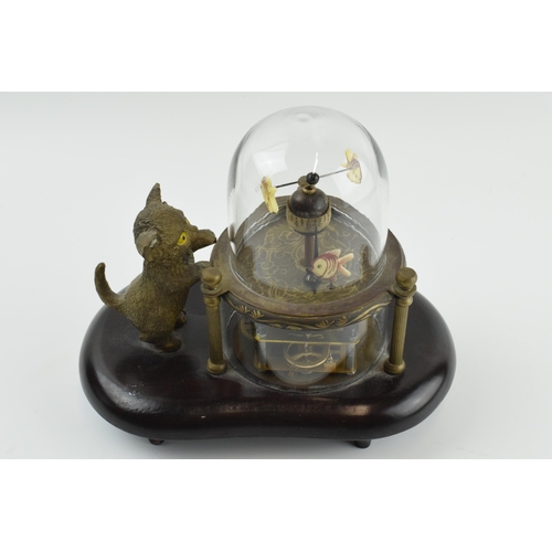 498 - Good quality reproduction novelty clock in the form of a cat watching fish under a glass dome, in wo... 