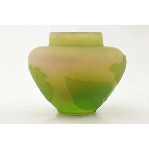 75 - Galle glass vase in green and opaque glass, with floral decoration, signed, height 6cm.