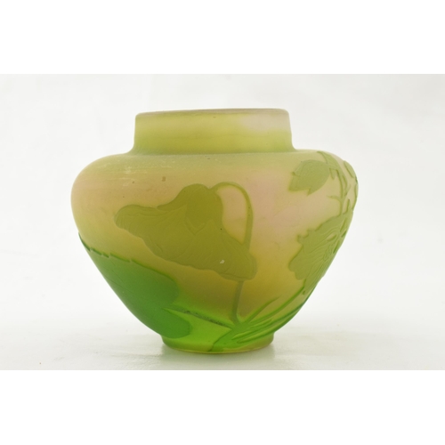 75 - Galle glass vase in green and opaque glass, with floral decoration, signed, height 6cm.