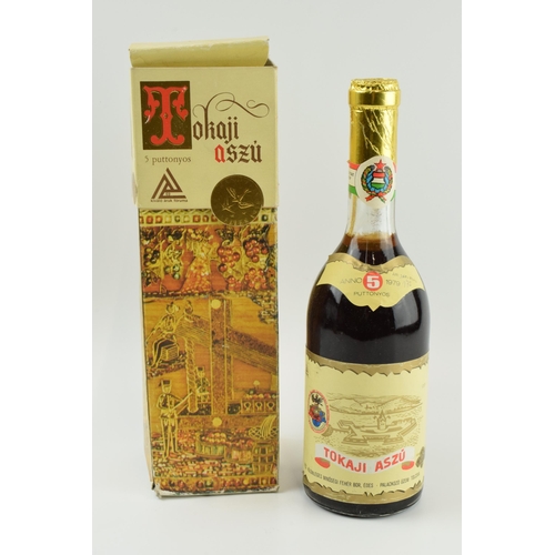 272 - Boxed Tokaji Aszu 1979 5 Puttonyos, sealed.