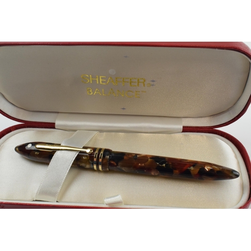 385A - Boxed Sheaffer Balance fountain pen with 18ct gold nib.