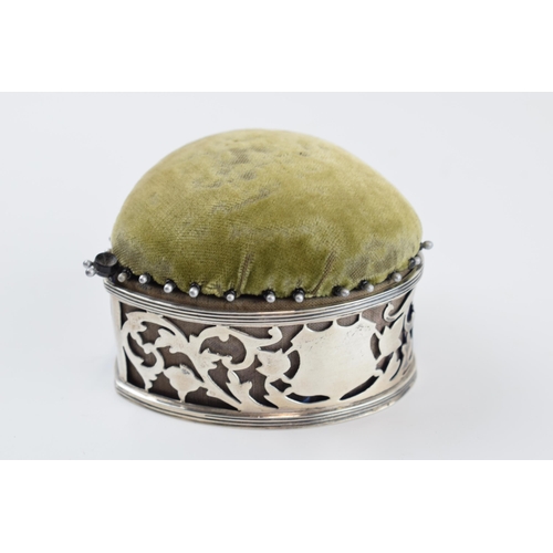 310B - Silver heart shaped jewellery casket / trinket box, with velvet pin cushion lid, Birmingham 1903, 8c... 