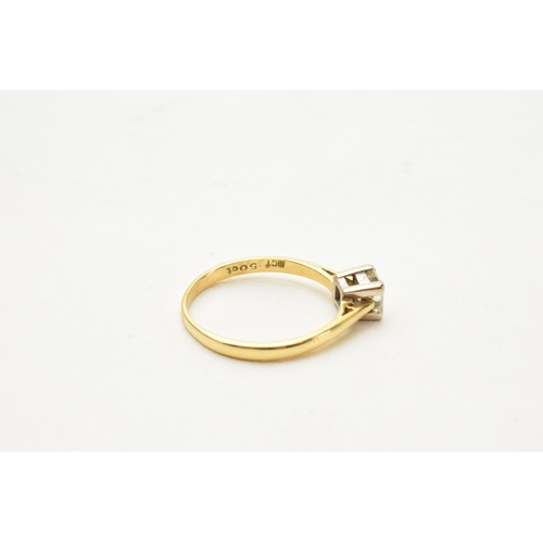 229 - 18ct gold ring set with single square diamond, approx. 0.5ct, 2.5 grams, size P.