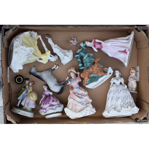 138N - Ceramics to include Royal Doulton, Beswick and others (all with damages).