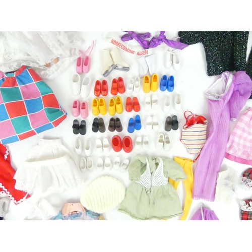 278 - A good collection of vintage Sindy dolls and accessories. c1970s & 80s. One tray.