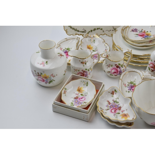 161 - A collection of Royal Crown Derby items in the 'Derby Posies' pattern to include dishes, vases, jugs... 