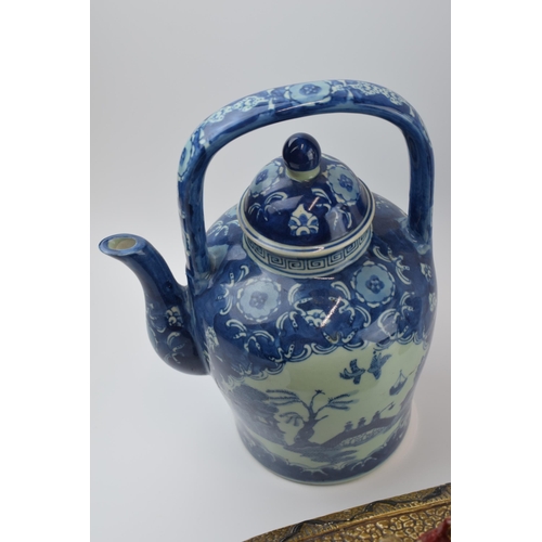 199 - 20th century Oriental / Eastern pottery to include a transfer teapot, large vase, trinket box and ot... 