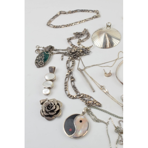 210 - A collection of mostly sterling silver jewellery with some silver coloured / white metal items to in... 