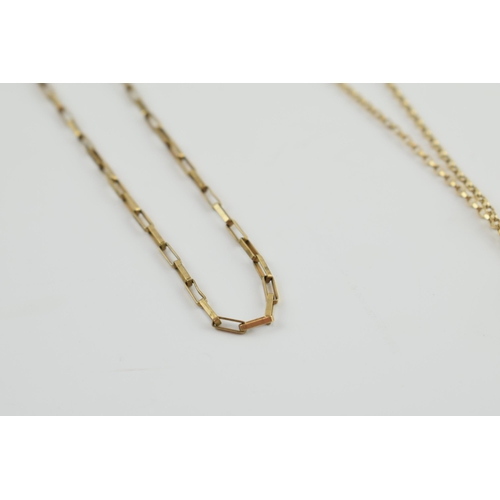 218 - A pair of 9ct gold chains, of differing styles, longest 63cm long, combined weight 7.2 grams.