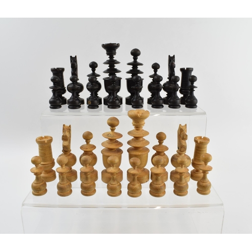 327 - Regency style softwood chess set in it's original box. Competition size pieces King 9.5cm, Queen 8.5... 