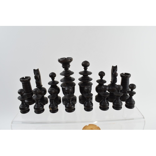 327 - Regency style softwood chess set in it's original box. Competition size pieces King 9.5cm, Queen 8.5... 