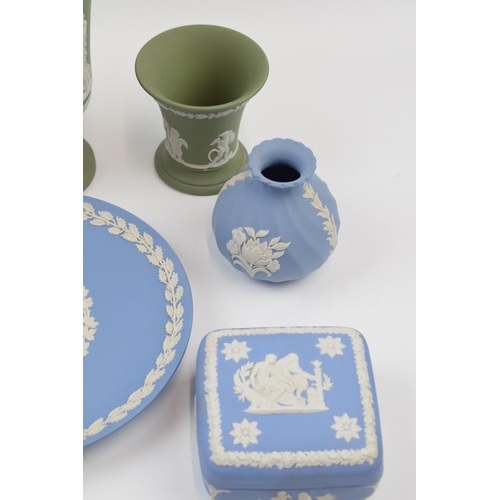 171 - Wedgwood Jasperware to include a large vase, a plate, a trinket and others (8).