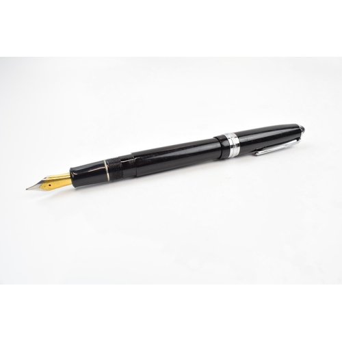 293 - Montblanc Roller Ball Pen in Montblanc leather case together with another fountain pen by Safrane. (... 