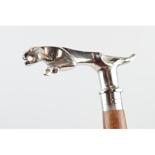 368 - Reproduction 3-piece gentleman's travelling walking stick with Jaguar style handle, 94cm tall.