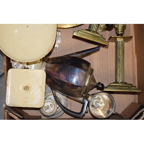 350 - A good collection of metalware to include a silver plated tea and coffee set, a set of vintage scale... 