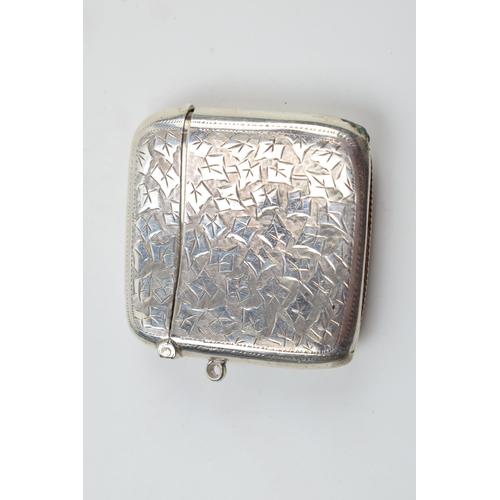 231E - Curved silver vesta case, engraved decoration, Birmingham 1911, 34.1 grams.