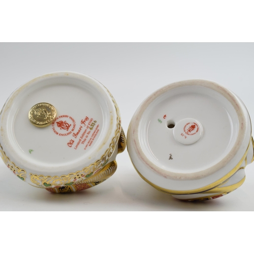 25 - Royal Crown Derby Paperweight in the form of an Old Imari Frog, first quality with gold stopper with... 