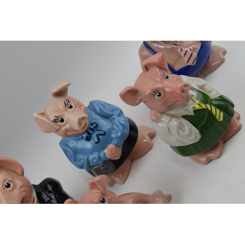 82 - A collection of Wade Natwest pig money banks (5), all with stoppers.